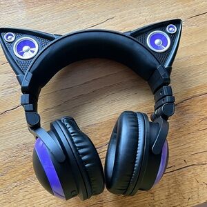 Brookstone “kitty ears” headphones with case